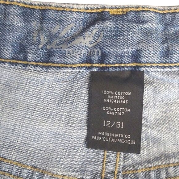 Mossimo High Rise Torn Bermuda Jean Shorts Size 12 - Picture 11 of 15